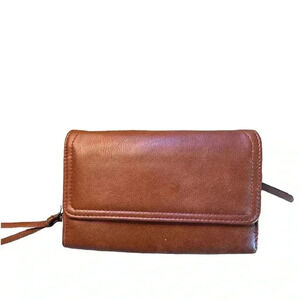 XL Faux Leather Wallet , Brand New 🌼